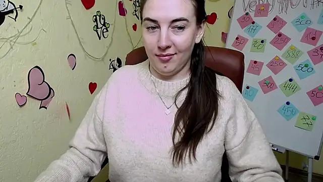 Snapshot of KaleyReed chatting on 6, 2, 2025 KaleyReed online show from 6, 2, 2025