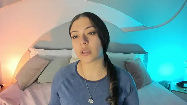 Nicolle W online show from 15, 9, 2025