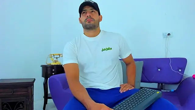 Snapshot of JorsMontero chatting on 11, 1, 2025 JorsMontero online show from 11, 1, 2025