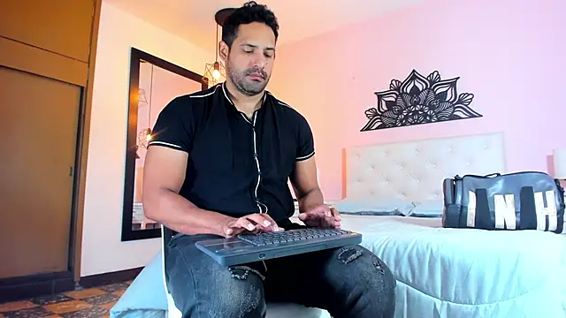 Snapshot of JorsMontero chatting on 20, 2, 2025 JorsMontero online show from 20, 2, 2025