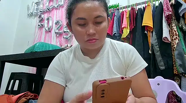 Snapshot of LalaiAsian chatting on 5, 1, 2025 LalaiAsian online show from 5, 1, 2025