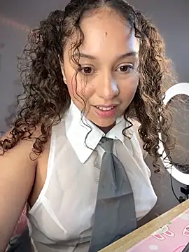 Snapshot of Shara_dreams chatting on 17, 10, 2025 Shara dreams online show from 17, 10, 2025
