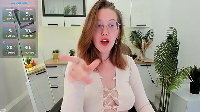 Snapshot of Charmy_Gracy chatting on 21, 4, 2026 Charmy Gracy online show from 21, 4, 2026