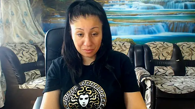 MoistMady online show from 2, 6, 2026