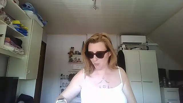 LiquidLeonie online show from 28, 5, 2026