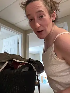 Mini And The Bear online show from 12, 2, 2026