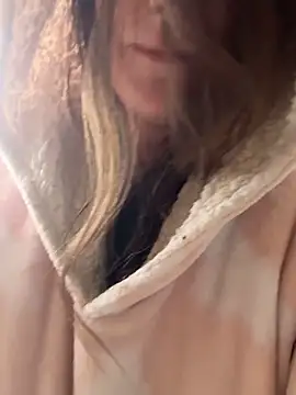 Mini And The Bear online show from 18, 2, 2026