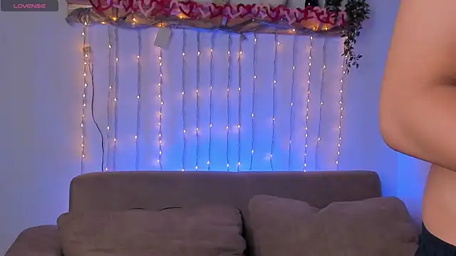 tomdrew69 online show from 11, 4, 2026