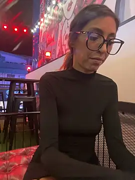 amanilouve online show from 9, 3, 2025