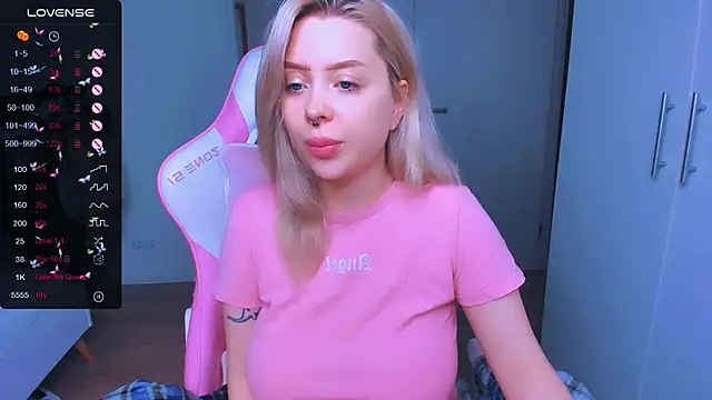 MonaLauu online show from 5, 2, 2025