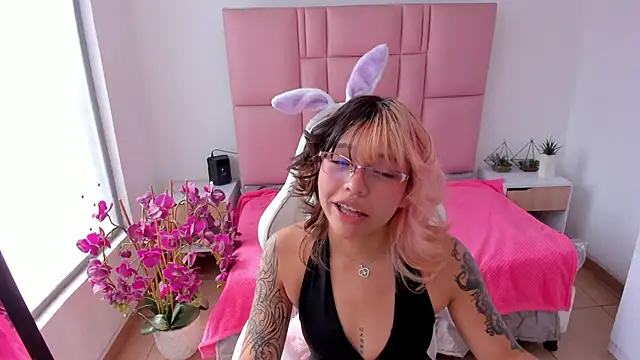 Snapshot of katalina_garcia chatting on 28, 2, 2026 katalina garcia online show from 28, 2, 2026