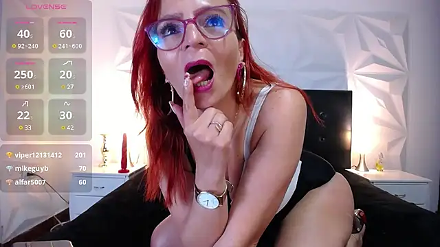 Snapshot of Miss_ellien chatting on 1, 2, 2025 Miss ellien online show from 1, 2, 2025