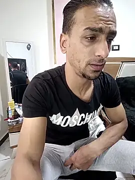 Snapshot of highguy chatting on 23, 10, 2025 highguy online show from 23, 10, 2025