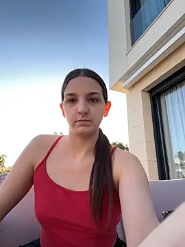 Snapshot of DoriDeluxe66 chatting on 4, 2, 2025 DoriDeluxe66 online show from 4, 2, 2025