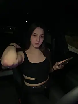 Snapshot of DoriDeluxe66 chatting on 8, 2, 2025 DoriDeluxe66 online show from 8, 2, 2025