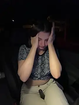 Snapshot of DoriDeluxe66 chatting on 23, 2, 2025 DoriDeluxe66 online show from 23, 2, 2025