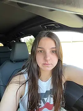 Snapshot of DoriDeluxe66 chatting on 9, 3, 2025 DoriDeluxe66 online show from 9, 3, 2025