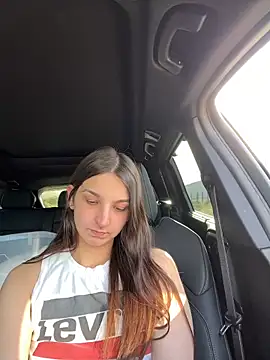 Snapshot of DoriDeluxe66 chatting on 9, 3, 2025 DoriDeluxe66 online show from 9, 3, 2025