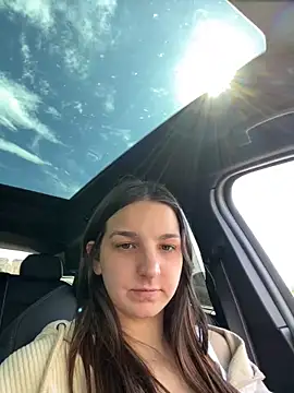 Snapshot of DoriDeluxe66 chatting on 10, 3, 2025 DoriDeluxe66 online show from 10, 3, 2025