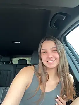 Snapshot of DoriDeluxe66 chatting on 5, 10, 2025 DoriDeluxe66 online show from 5, 10, 2025