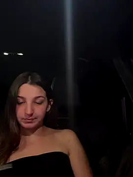 Snapshot of DoriDeluxe66 chatting on 6, 10, 2025 DoriDeluxe66 online show from 6, 10, 2025