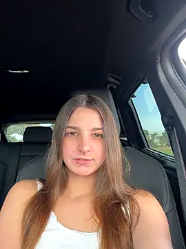 Snapshot of DoriDeluxe66 chatting on 14, 10, 2025 DoriDeluxe66 online show from 14, 10, 2025