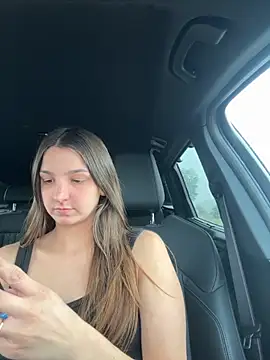 Snapshot of DoriDeluxe66 chatting on 15, 10, 2025 DoriDeluxe66 online show from 15, 10, 2025