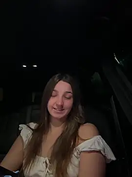 Snapshot of DoriDeluxe66 chatting on 19, 10, 2025 DoriDeluxe66 online show from 19, 10, 2025