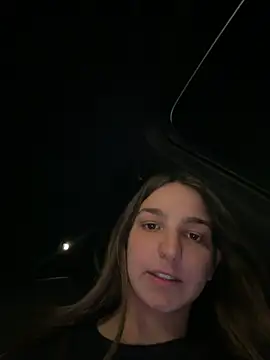 DoriDeluxe66 online show from 1, 12, 2025