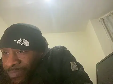 CuzzyB69 online show from 18, 3, 2025