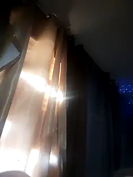 Snapshot of BreakBread974 chatting on 8, 2, 2025 BreakBread974 online show from 8, 2, 2025