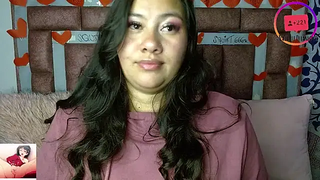 Snapshot of ValerieDiiamond chatting on 11, 10, 2025 ValerieDiiamond online show from 11, 10, 2025