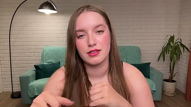 EvaMaddison online show from 30, 10, 2025