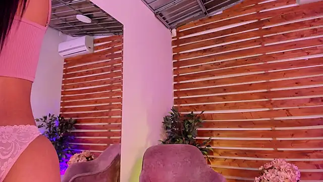 Snapshot of _MeganRain chatting on 12, 11, 2025 MeganRain online show from 12, 11, 2025