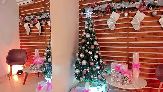 Snapshot of _MeganRain chatting on 19, 12, 2025 MeganRain online show from 19, 12, 2025