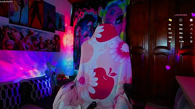 Snapshot of emma_luna59 chatting on 25, 6, 2026 emma luna59 online show from 25, 6, 2026