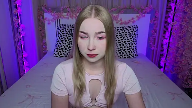 LilyStarlight online show from 17, 7, 2026