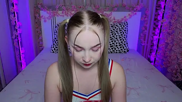 LilyStarlight online show from 19, 7, 2026