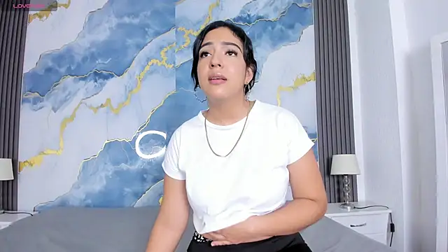 Snapshot of Kylieandjhonny chatting on 25, 11, 2025 Kylieandjhonny online show from 25, 11, 2025