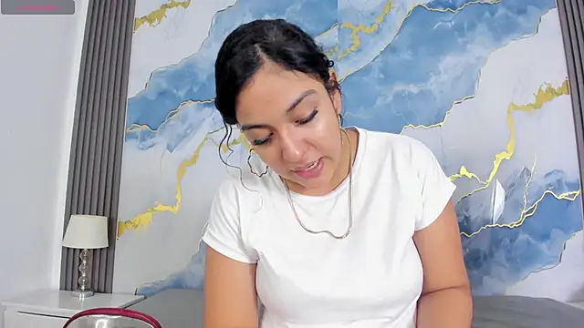 Snapshot of Kylieandjhonny chatting on 28, 11, 2025 Kylieandjhonny online show from 28, 11, 2025