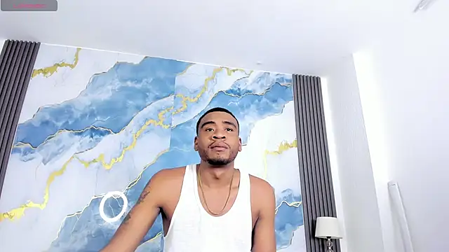 Snapshot of Kylieandjhonny chatting on 4, 12, 2025 Kylieandjhonny online show from 4, 12, 2025