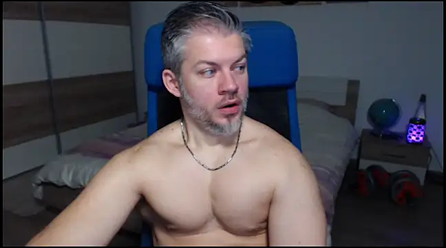 Snapshot of RobbyShawz chatting on 17, 12, 2024 RobbyShawz online show from 17, 12, 2024