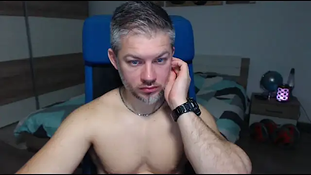 Snapshot of RobbyShawz chatting on 31, 12, 2024 RobbyShawz online show from 31, 12, 2024