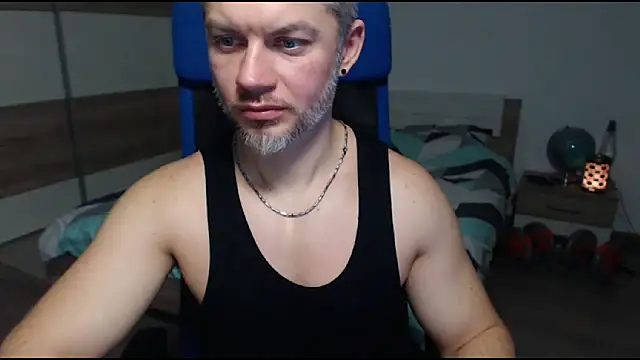 Snapshot of RobbyShawz chatting on 2, 1, 2025 RobbyShawz online show from 2, 1, 2025