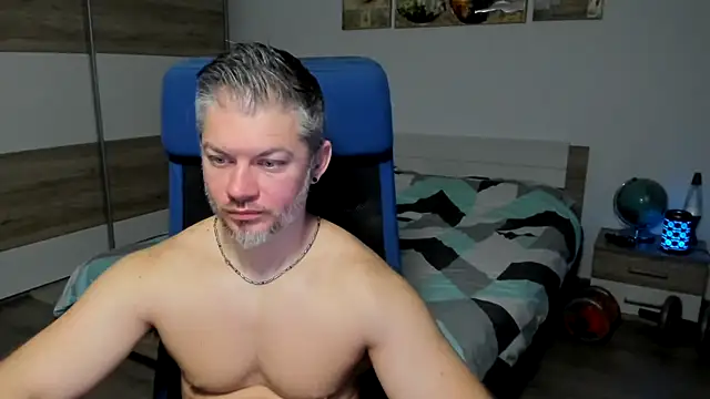 Snapshot of RobbyShawz chatting on 10, 1, 2025 RobbyShawz online show from 10, 1, 2025