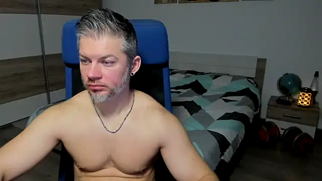 Snapshot of RobbyShawz chatting on 12, 1, 2025 RobbyShawz online show from 12, 1, 2025