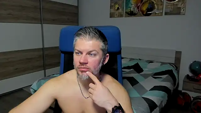 Snapshot of RobbyShawz chatting on 13, 1, 2025 RobbyShawz online show from 13, 1, 2025