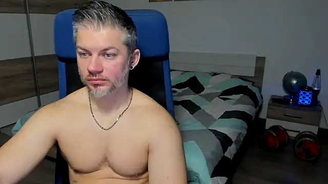 Snapshot of RobbyShawz chatting on 15, 1, 2025 RobbyShawz online show from 15, 1, 2025