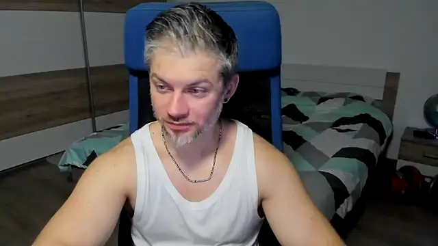 Snapshot of RobbyShawz chatting on 24, 1, 2025 RobbyShawz online show from 24, 1, 2025