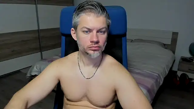 Snapshot of RobbyShawz chatting on 1, 2, 2025 RobbyShawz online show from 1, 2, 2025